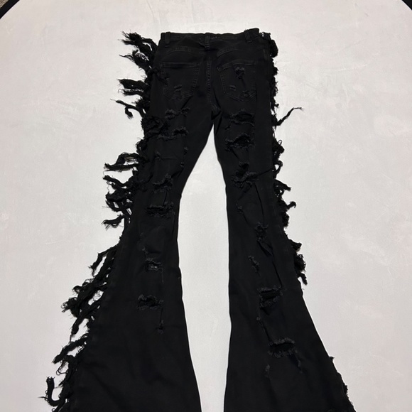 NEW BLACK DENIM DISTRESSED JEANS - Picture 4 of 9